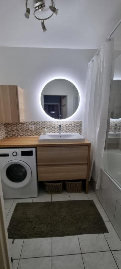 שסי Appartement Cosy Pres Du Rer מראה חיצוני תמונה