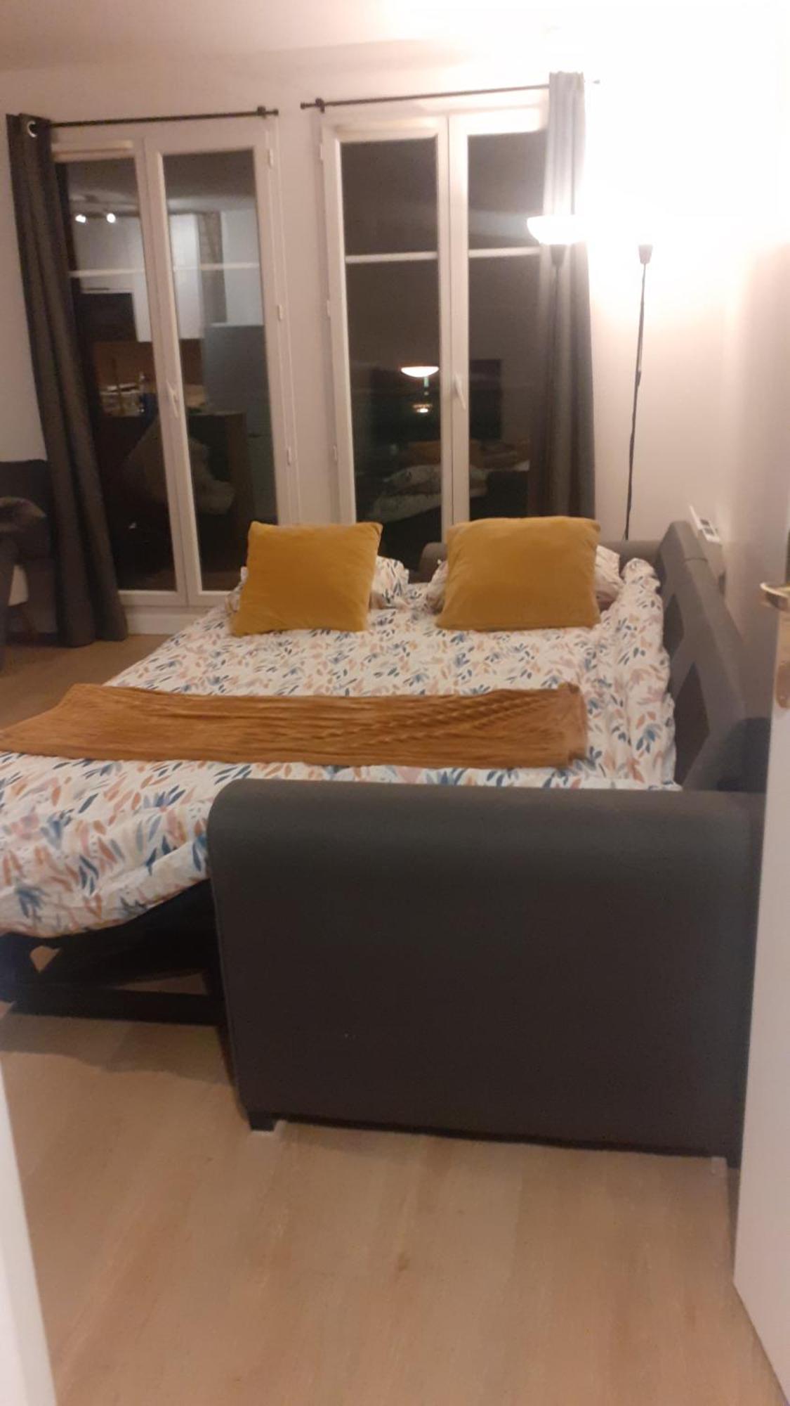 שסי Appartement Cosy Pres Du Rer מראה חיצוני תמונה