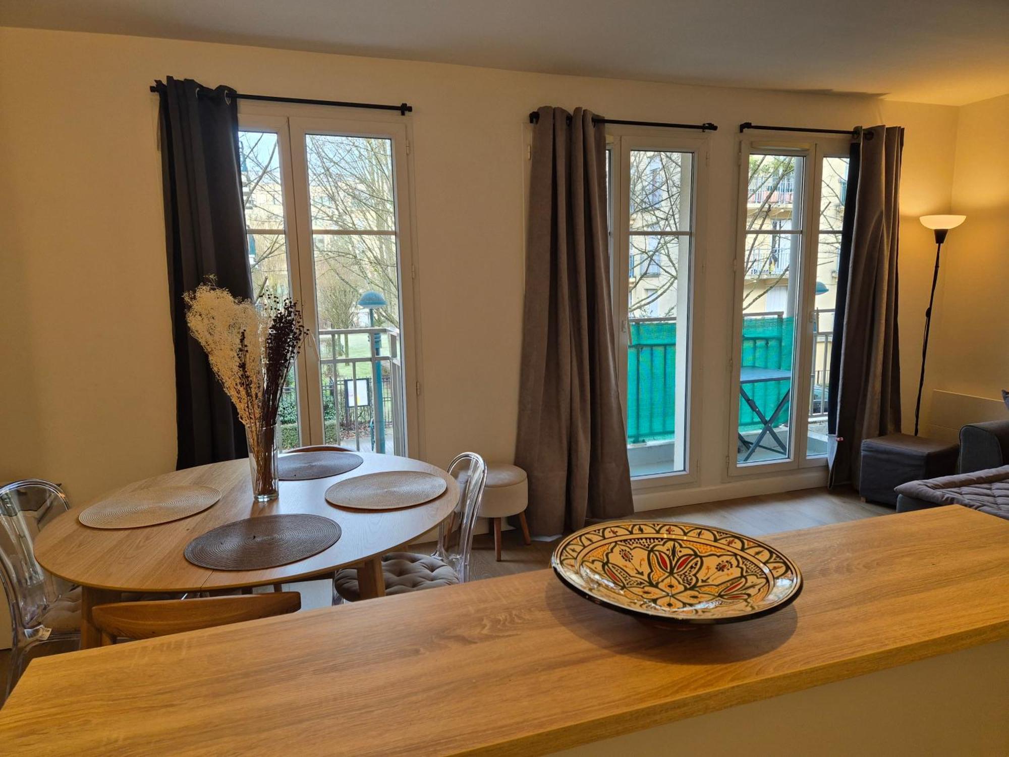 שסי Appartement Cosy Pres Du Rer מראה חיצוני תמונה